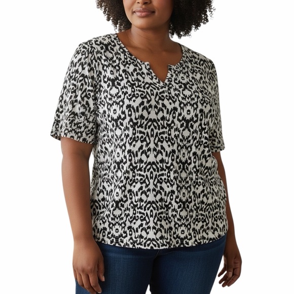 Chico’s Black White Animal Print 100% Pima Cotton V Neck Top Size 3 XL - Picture 2 of 12